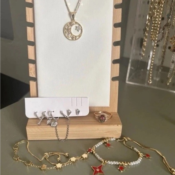 70 Piece Jewelry Collection 18k Gold Plated - Picture 7 of 10